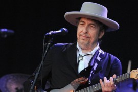 GANHADOR DO PRÊMIO NOBEL DE LITERATURA, BOB DYLAN FINALMENTE FALOU SOBRE O PRÊMIO QUE NÃO FOI RECEBER EM 2016