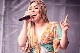 NAIARA AZEVEDO ESTRÉIA  MÚSICA SERTANEJA NA PARADA LGBT EM SÃO PAULO